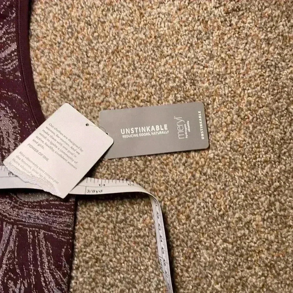 Athleta Aurora Cropped Rib Tank V Neck Maroon Swirl. Size Small - Picture 5 of 8